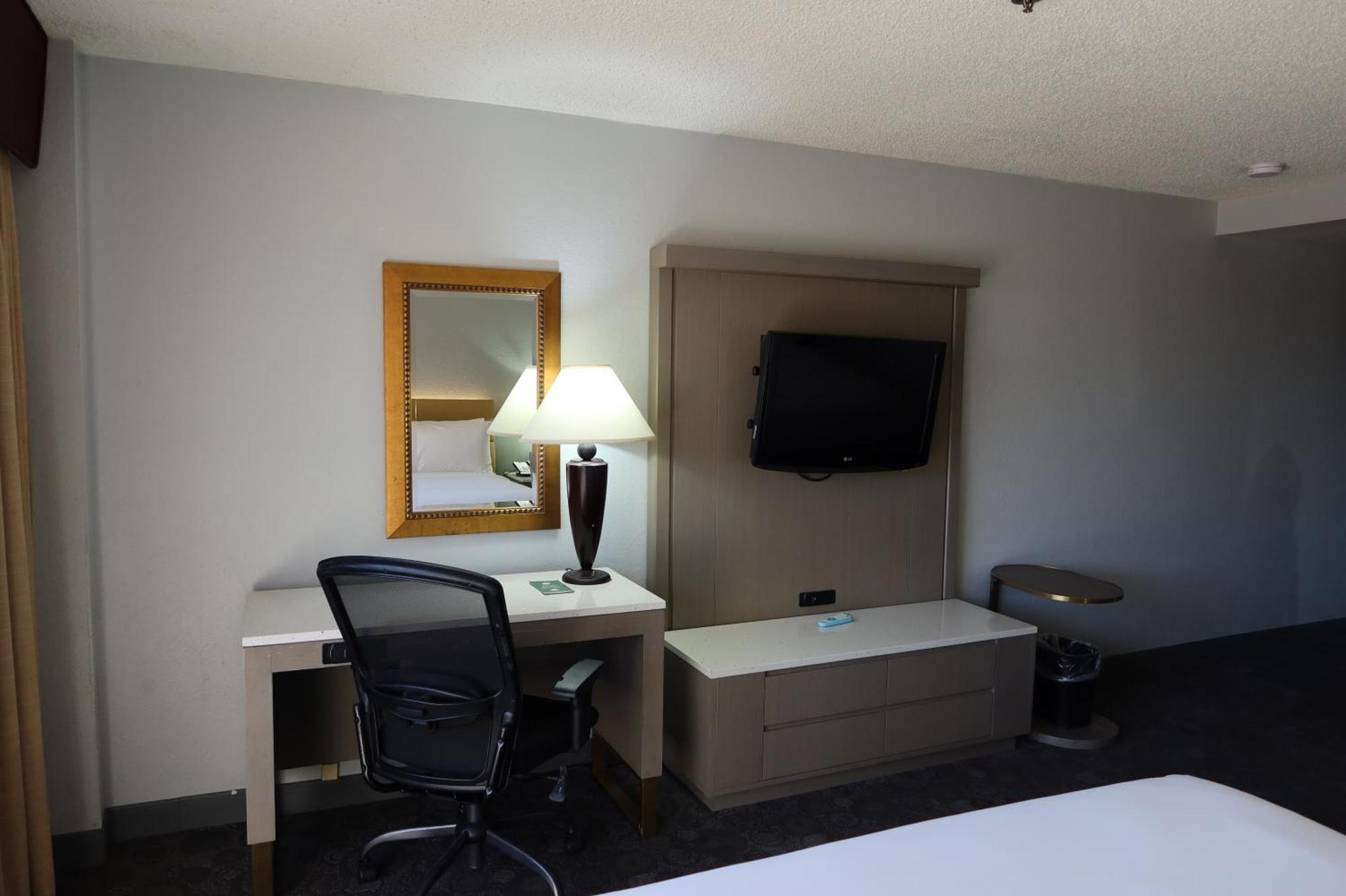 Greentree Hotel Phoenix West Exteriör bild